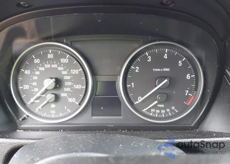 2014 BMW X1 xDrive28I из США, поврежденный, VIN WBAVL1C59EVR93726